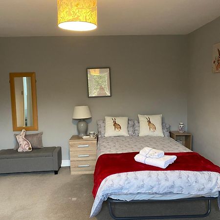 Little Hare Lodge - Spacious 2 Bedroom Attached Bungalow Woodhall Spa Kültér fotó