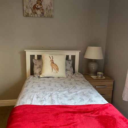 Little Hare Lodge - Spacious 2 Bedroom Attached Bungalow Woodhall Spa Kültér fotó