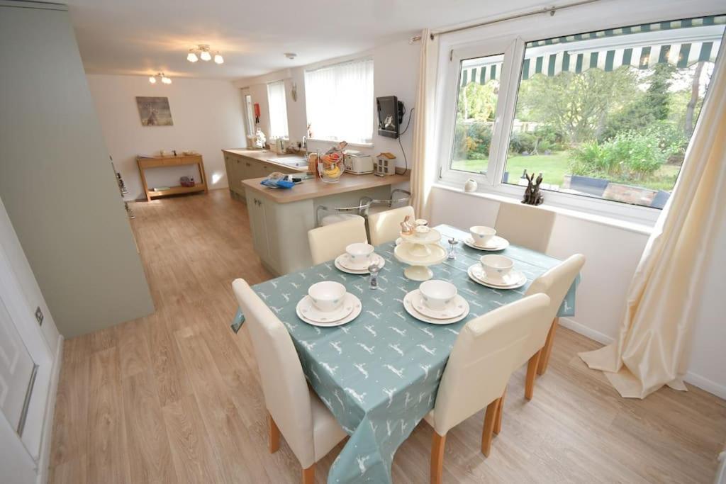 Little Hare Lodge - Spacious 2 Bedroom Attached Bungalow Woodhall Spa Kültér fotó