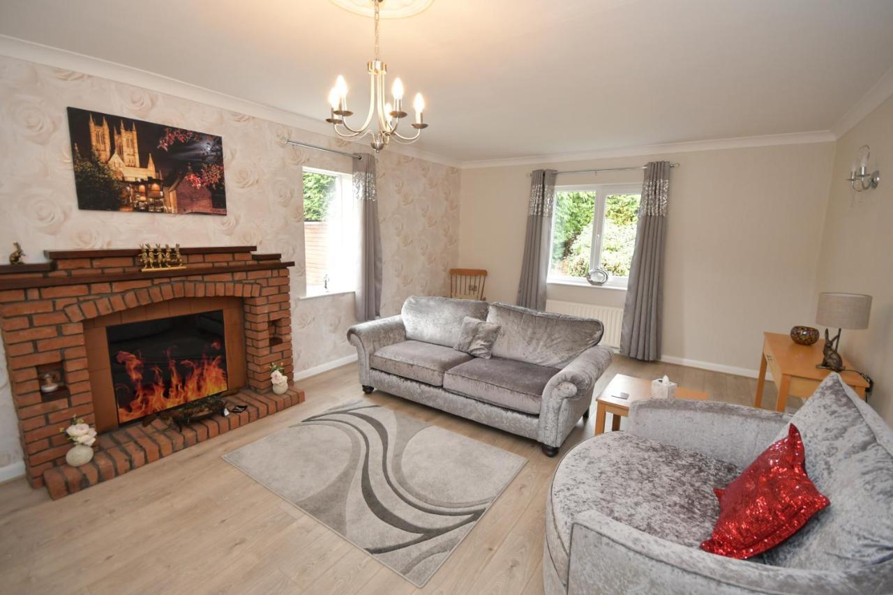 Little Hare Lodge - Spacious 2 Bedroom Attached Bungalow Woodhall Spa Kültér fotó